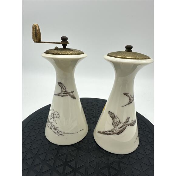 Lenox Salt Shaker Set Quail Design Ivory Gold Trim Shaker Grinder - Picture 1 of 6